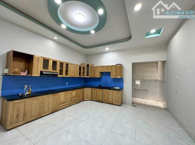 💥Cần bán gấp nhà lầu mặt tiền đường Nhựa - KDC Hùng Vương - TP Phan Thiết - 1