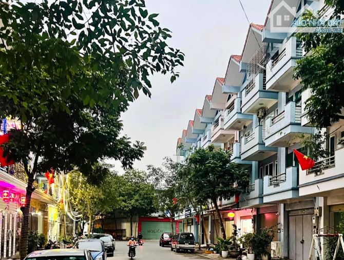 Bán Gấp Liền Kề Vip , Trục chính Kinh Doanh, Kđt Nam La Khê , 60m2 , 2 thoáng , Giá 12ty5 - 1