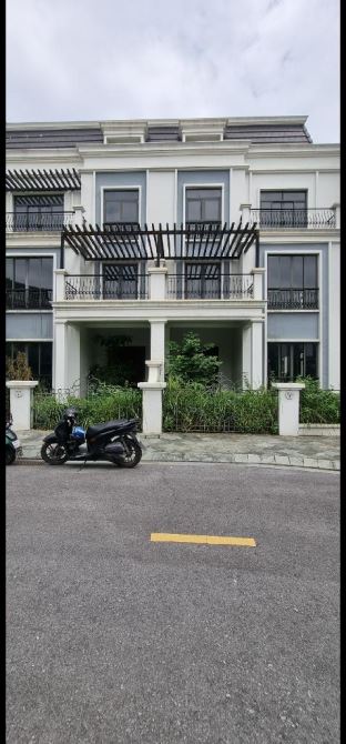 Biệt thự 266m mà hơn 43d - THẠCH BÀN - LONG BIÊN - 1