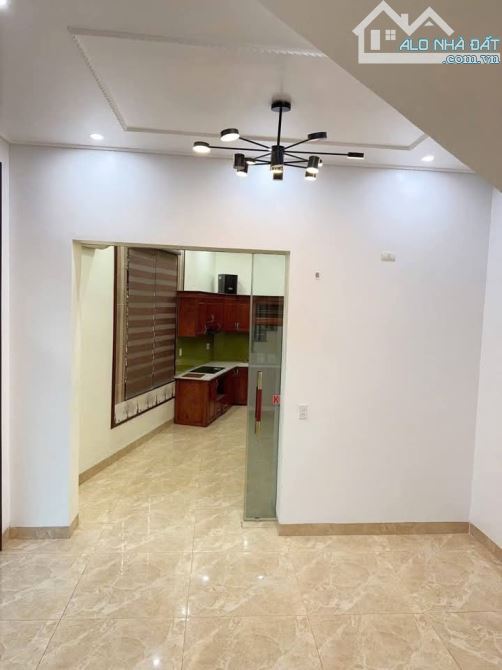 BÁN NHÀ 4T PHƯỜNG TRẦN HƯNG ĐẠO TP THÁI BÌNH 74,7  .4  .(2MT)4,79   và 11  .6,5tỷ - 1