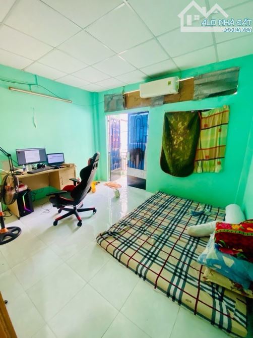 BÁN NHÀ PHẠM VĂN BẠCH TÂN BÌNH , 4 × 8 , 2 TẦNG ,GẦN CHỢ SÂN BAY ,CHỈ NHỈNH 2 TỶ - 1
