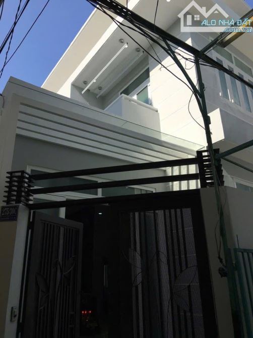 NHÀ ĐẸP NỞ HẬU- NGANG KHỦNG 9.1m HIẾM - NHÀ CAO CỬA RỘNG NGAY HÀNG XANH - BÀ CHIỂU - 1