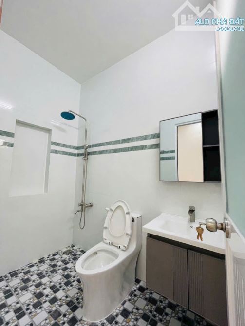 CHỈ 4,9 TỶ CHO CĂN NHÀ VƯỜN GẦN 200m2 NGANG 6m CÓ SỔ HỒNG THỔ CƯ PHƯỜNG 12 TP VŨNG TÀU - 1