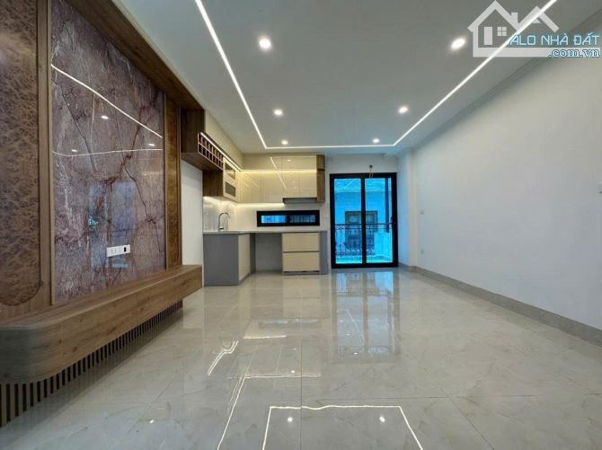 NHÀ MỚI NGUYỄN TRÃI THANG MÁY Diện Tích 38m2 8 tầng mặt tiền 4.3m Giá 13.5 tỷ - 1