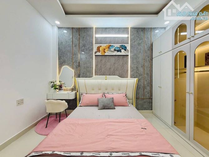 Bán nhà 6,78  tỷ  Quang trung GV - 12