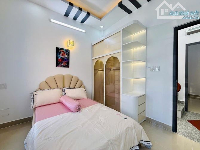 CẦN BÁN NHÀ ĐƯỜNG NGUYỄN HỒNG ĐÀO, PHƯỜNG 14, TÂN BÌNH - GIÁ:3TỶ990/68,6M2 (4,8x14,3M) - 15