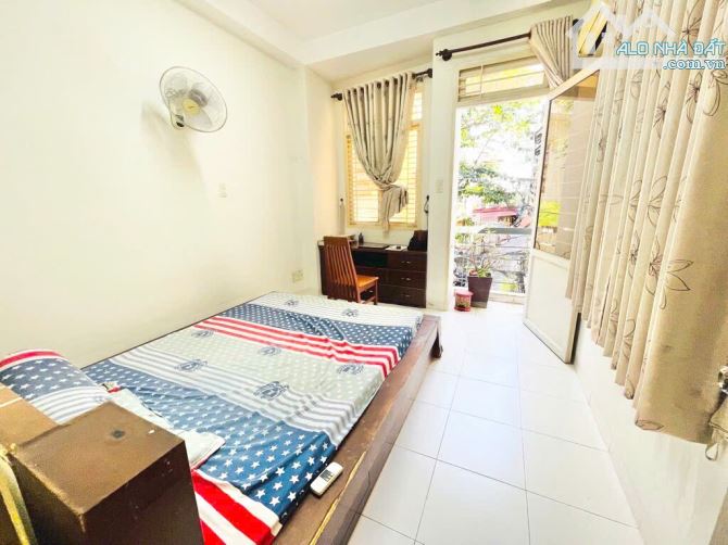 Nhà ngay ĐH HUTECH, gần ngã tư Hàng Xanh - 40m2, 3 tầng BTCT - Nhỉnh 5 tỷ - 2