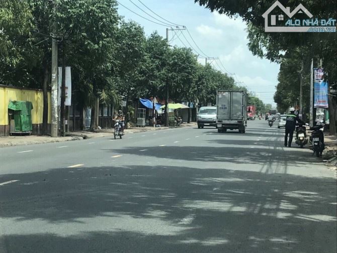 Giá 16,5 tỷ TL. Bán xưởng 745m mặt tiền đường Bùi Hữu Nghĩa gần chợ Tân Hạnh TP. Biên Hoà - 2