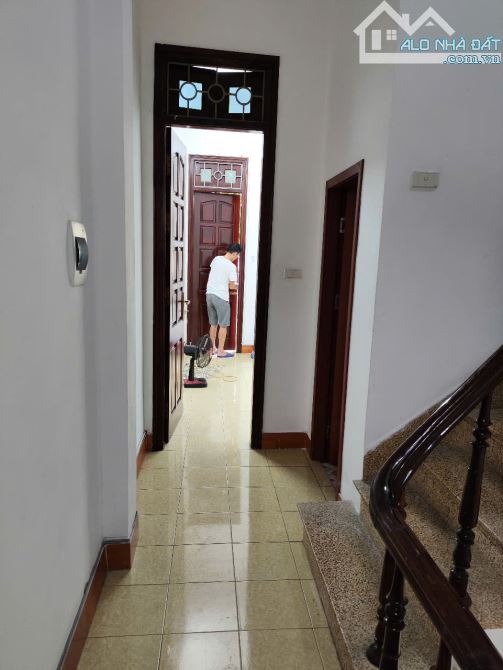 Cho thuê nhà 5tầng gần mặt đường NgHĩa Đô, Quận Cầu Giấy. - 2