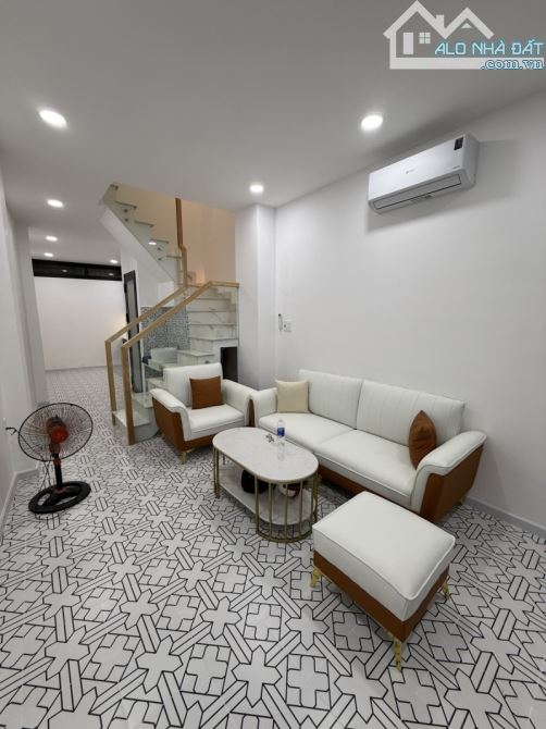 🚘 BÁN NHÀ MỚI ĐẸP – HXH ĐẬU CỬA – P10, PHÚ NHUẬN – 40M² – 3 TẦNG – 7.x TỶ - 2