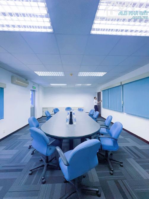 Siêu phẩm MT Đồng Khởi 5 Lầu gần 1000m2 Sàn xây dựng vị trí VÀNG Gần BV ĐKĐN  Giá 39ty - 2