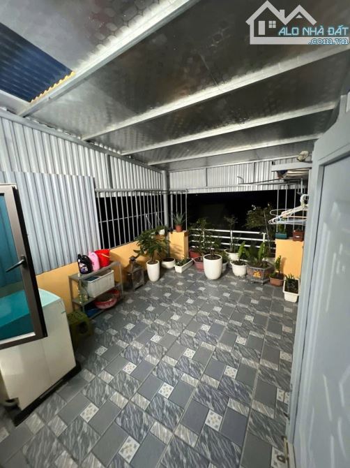 Siêu Hiếm- chủ nhà cần bán gấp căn nhà La Tinh 1 , DT 33,5 - Gía 3ty65 , Đai Học Phenikaa - 2