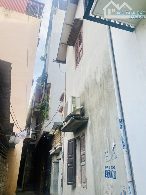 Bán đất tặng nhà 2 tầng Ngọc Thuỵ, Long Biên- 54m2-MT7m- ô tô gần- Chẵn 11 tỷ - 2