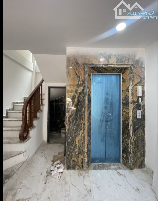 17.3 tỷ/50 M2/7 tầng Vũ Tông Phan/ Ô tô chánh - 2