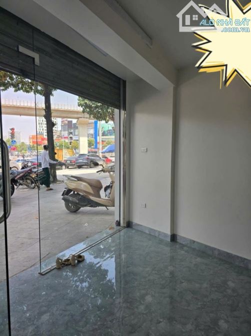 BÁN NHÀ MẶT PHỐ NGUYỄN TRÃI – HÀNG XÓM ROYAL CITY – KINH DOANH SIÊU ĐỈNH – GIÁ ĐẦU TƯ - 2