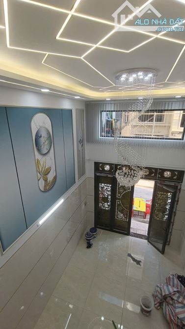 Nhà Mới 100%, hẻm xe tải quay đầu.Vài bước chân ra MT.DT 50m²,5 Tầng ,Chỉ Nhỉnh 8 tỏi - 2