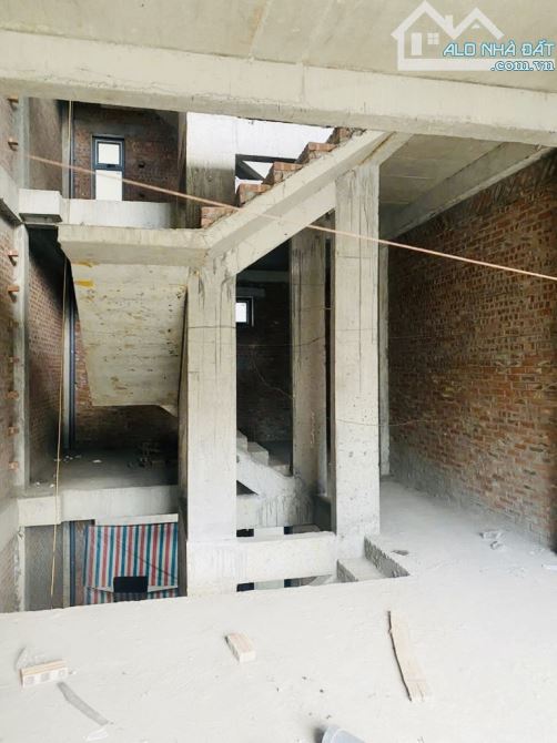 Vip ! Bán Shophouse Khu Him Lam DT:76m2 .Kinh Doanh,Ô tô ,Đầu tư. Giá :23 tỷ - 2