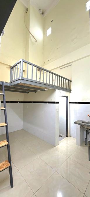 Bán CHDV Phường 15 Tân Bình, Phan Huy Ích, ô tô sát nặt tiền, 350m,8x44m, thu 300tr.th. - 2