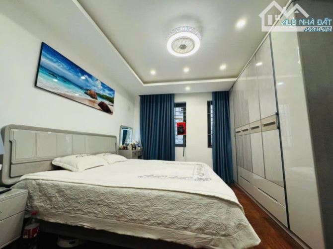 BÁN NHÀ QUAN NHÂN 7 tầng, 4 NHÀ RA MẶT PHỐ, hai thoáng trước sau, ngõ thẳng tắp, hơn 8 tỷ - 5