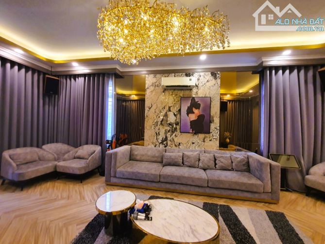 Bán nhà cực đẹp, nội thất cao cấp ngay chợ Dĩ An 2 - 85m2 4 tầng - 8.3 tỷ - 3