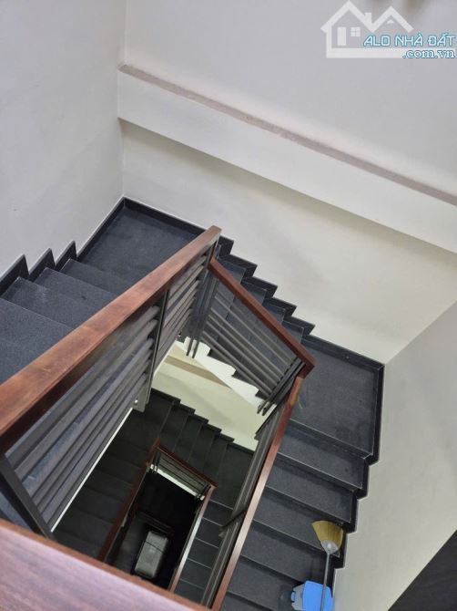 NHÀ ĐẸP 4 TẦNG,VỊ TRÍ  ĐẸP,GẦN MẶT TIỀN,TÔ HIỆU TÂN PHÚ 70M2 GIÁ 9TỶ - 3