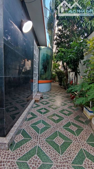 BÁN BIỆT THỰ SÂN VƯỜN - TÁM DANH - PHƯỜNG 4 - QUẬN 8 - GIÁ 32,8 TỶ - 3