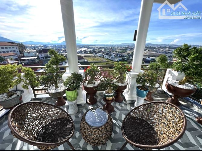 9.9 TỶ - PHÙ ĐỔNG THIÊN VƯƠNG - 102M2 - 3