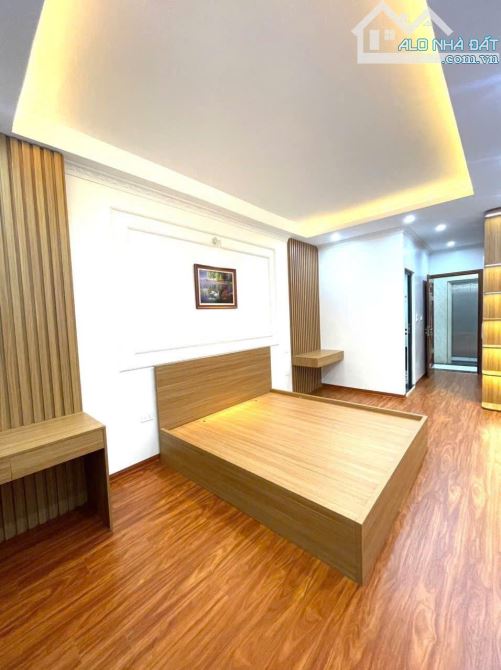 Duy nhất 1 căn Vũ Trọng Phụng 10m ra phố Thang Máy xịn ngõ to thông gần trường chợ 6T 40m2 - 3