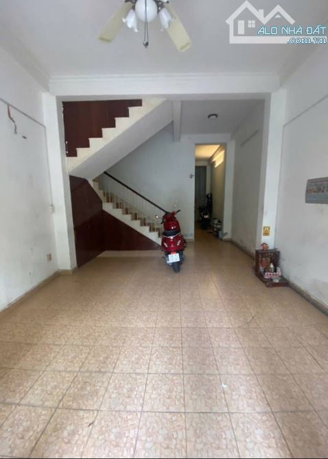 nhà bán quận 3 vị trí đẹp trần quang diệu, gần lê văn sỹ, đường 12m, xe hơi vào nhà. 16,5 - 4