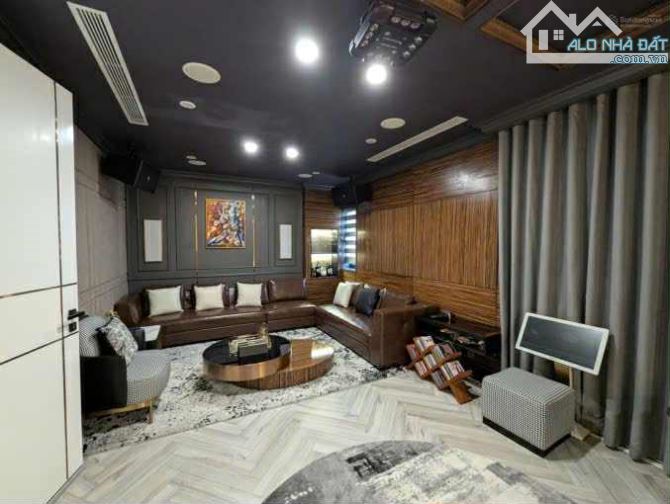 Bán Biệt Thự Siêu Đẳng Cấp Nguyễn Trọng Tuyển - Giá 68 Tỷ TL - 4
