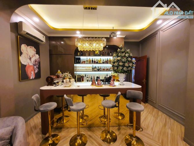 Bán nhà cực đẹp, nội thất cao cấp ngay chợ Dĩ An 2 - 85m2 4 tầng - 8.3 tỷ - 4