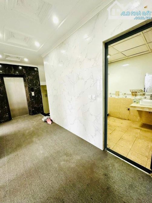 Bán Toà nhà Văn La, dt 110m2, 7t, mt 12m. Giá chào 48 tỷ. Dòng tiền , kinh doanh. - 4