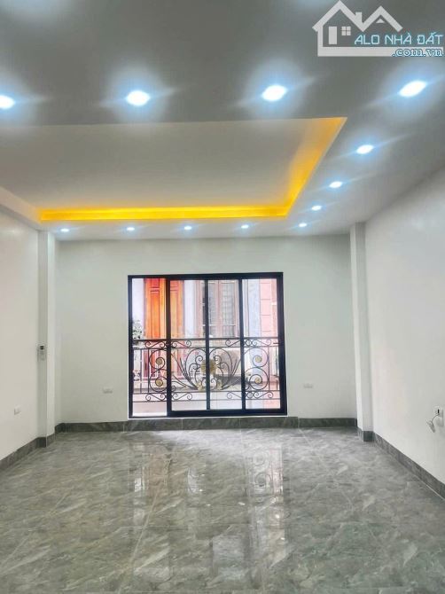 Bán nhà ngõ ô tô 4 chỗ Nguyễn Đình Hoàn Diện tích 45m2, 6 tầng, mặt tiền 4,3m, giá 17,8 tỷ - 4