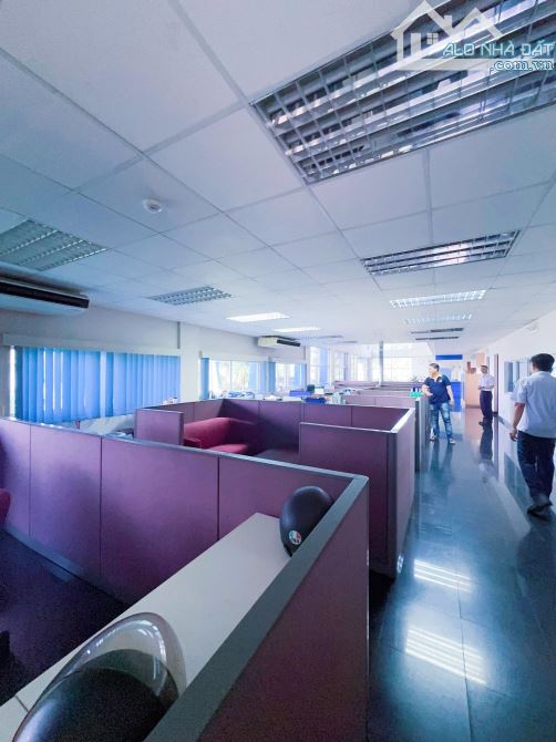 Siêu phẩm MT Đồng Khởi 5 Lầu gần 1000m2 Sàn xây dựng vị trí VÀNG Gần BV ĐKĐN  Giá 39ty - 4