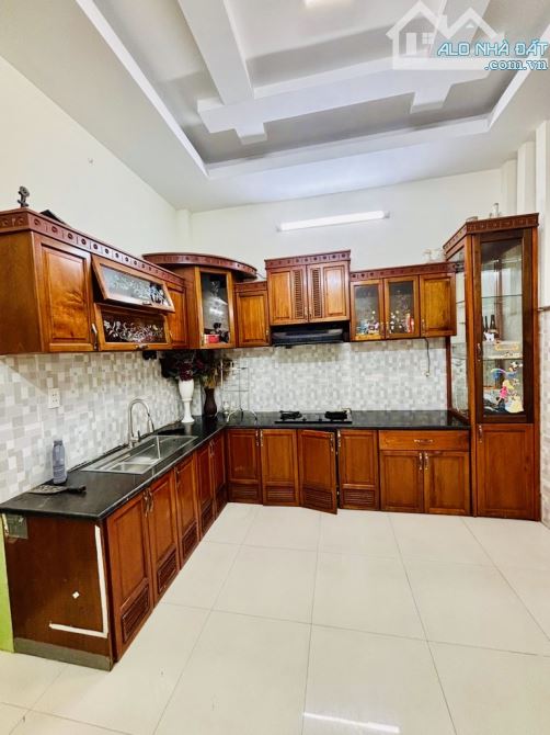 Bán nhà 3 tầng kiên cố, hẻm 5m Phạm Văn Chiêu, Gò Vấp, chỉ 6 hơn - 4