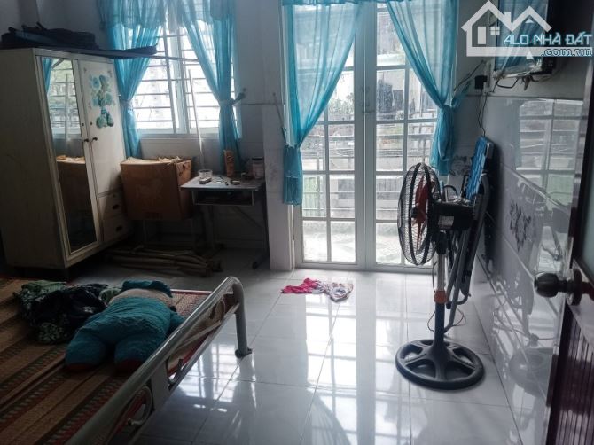 SIÊU PHẨM 3TẦNG 42M2- DT SÀN 105M2- HẺM XE TẢI NGAY TIỂU HỌC KIM ĐỒNG LK 4-5. CHỈ 3 TỶ 800 - 4