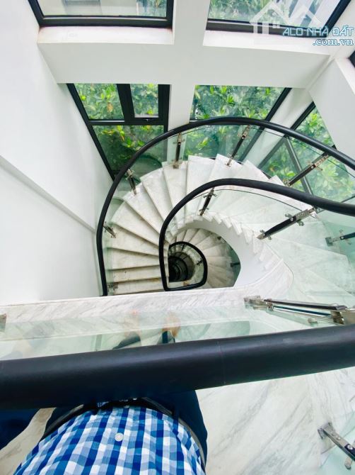 BÁN BIỆT THỰ KĐT DỊCH VỌNG, 268M2, ĐẸP LONG LANH, GIÁ 72 TỶ - 4