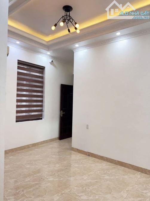 BÁN NHÀ 4T PHƯỜNG TRẦN HƯNG ĐẠO TP THÁI BÌNH 74,7  .4  .(2MT)4,79   và 11  .6,5tỷ - 4