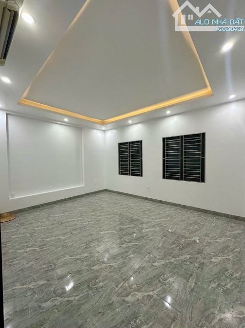 Bán NHÀ 3 TẦNG THIÊN LÔI – SAU ĐÚNG NHÀ MẶT ĐƯỜNG. Rộng gần 50m2, ngang 5,5m - 5