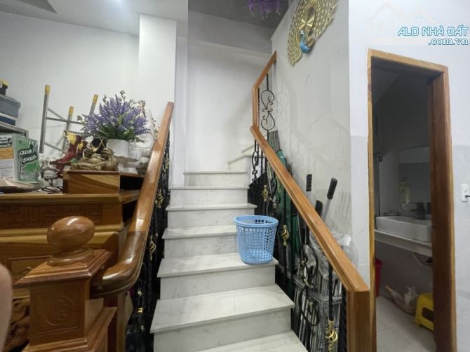 Gấp bán nhà Quận 9(cũ), giá 6.7 tỷ, kề Mt Lê Văn Việt, 3 tầng, đất dt 70m2. - 5