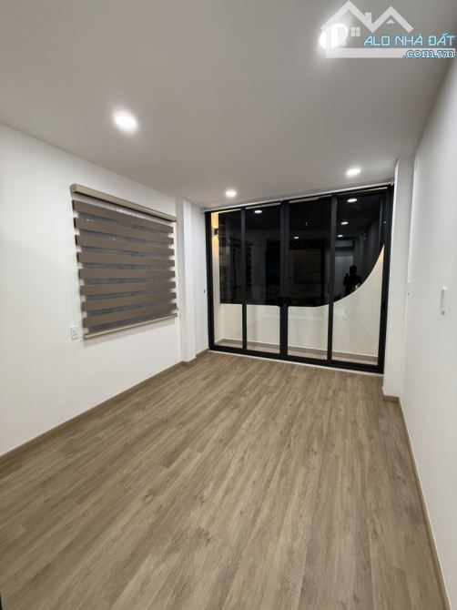 🚘 BÁN NHÀ MỚI ĐẸP – HXH ĐẬU CỬA – P10, PHÚ NHUẬN – 40M² – 3 TẦNG – 7.x TỶ - 5