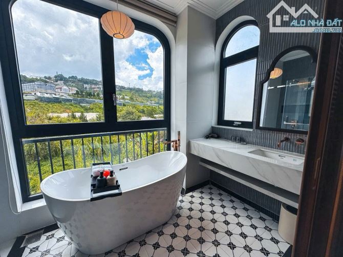 VILLA ĐỊA TRUNG HẢI 254M2 HOÀN CÔNG 3 TẦNG 8PN 10WC DOANH THU TB 140TR/THÁNG GIÁ 24.5 TỶ - 5