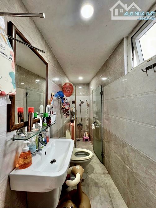 P4 Phú Nhuận - Hẻm 4m sát Phan Xích Long – 61m2- 3 Tầng- 4PN-Ngang 6m hiếm – Chỉ 7 tỷ 3 - 5