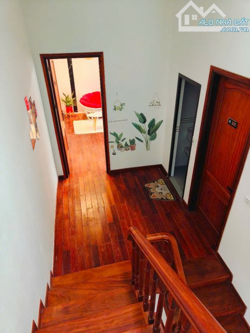 Nhà đẹp 339 Minh Khai, ngõ thông thoáng, sổ 57m2 x 5 ngủ hai thoáng full đồ. Giá 10.5 tỷ