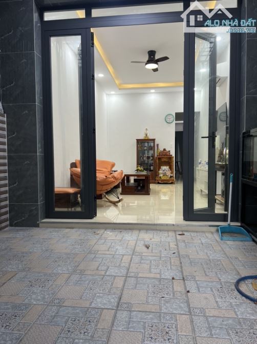 NHÀ ĐẸP SHR 78M2 - LÝ PHỤC MAN- BÌNH THUẬN Q7 - CHỈ 60TR/M2 - 5