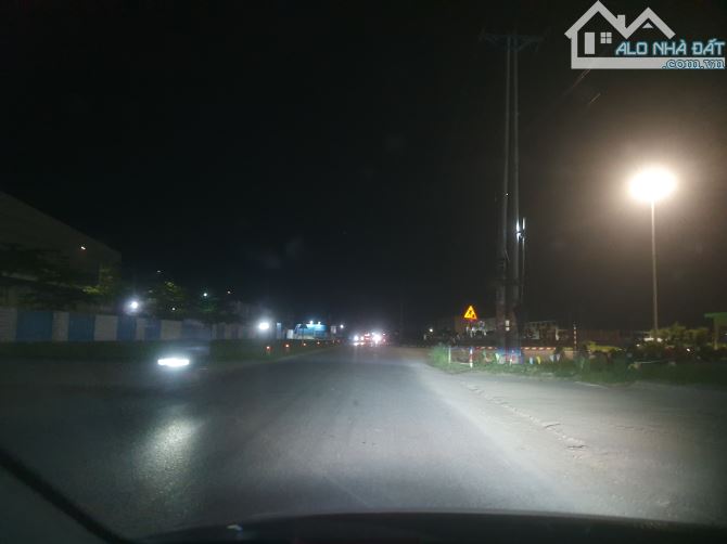 Cty cần bán 2,5 ha đất sxkd Cụm Công nghiệp Phùng Chí Kiên, lô góc, chỉ 3 tr/m2 - 5