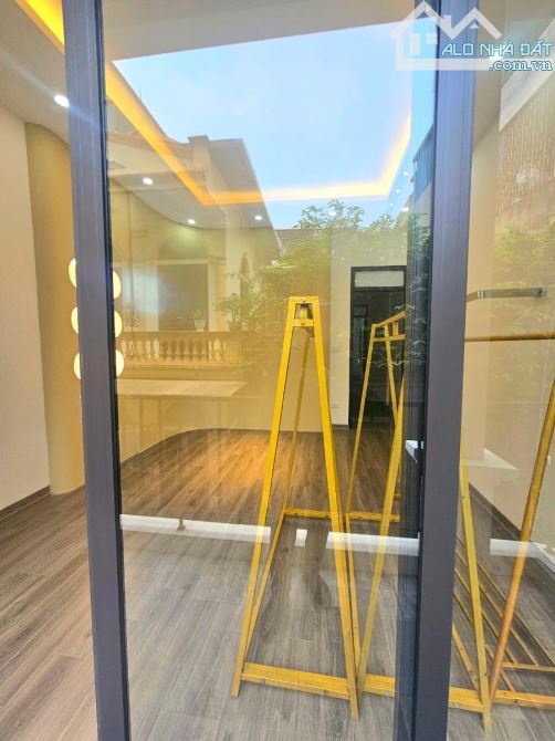 Phân lô HOÀNG VĂN THÁI - Ô TÔ TRÁNH KINH DOANH - GARAO Ô TÔ - 64M - 13.9 TỶ. - 6