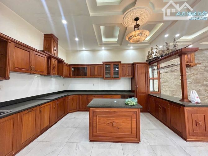 Giá 27 tỷ. BÁN BĐS HIẾM TẠI KHU D2D VÕ THỊ SÁU. 16x18m. 288m. Nhà 2 lầu. SHR - 6