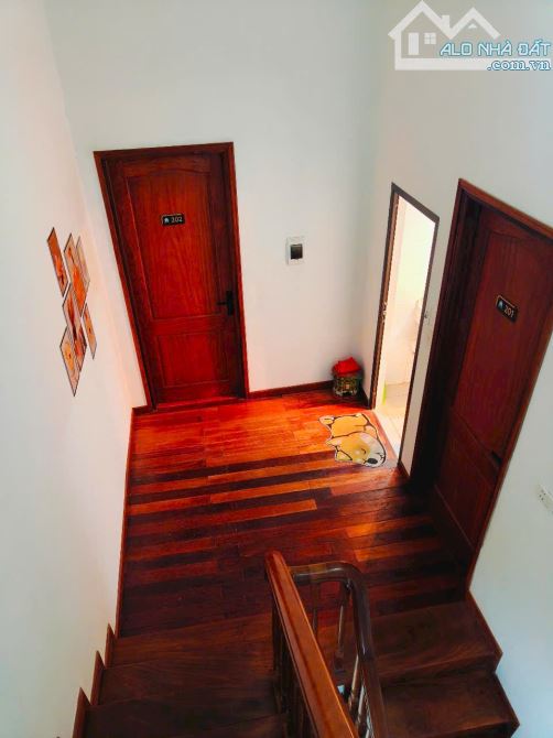 Nhà đẹp 339 Minh Khai, ngõ thông thoáng, sổ 57m2 x 5 ngủ hai thoáng full đồ. Giá 10.5 tỷ