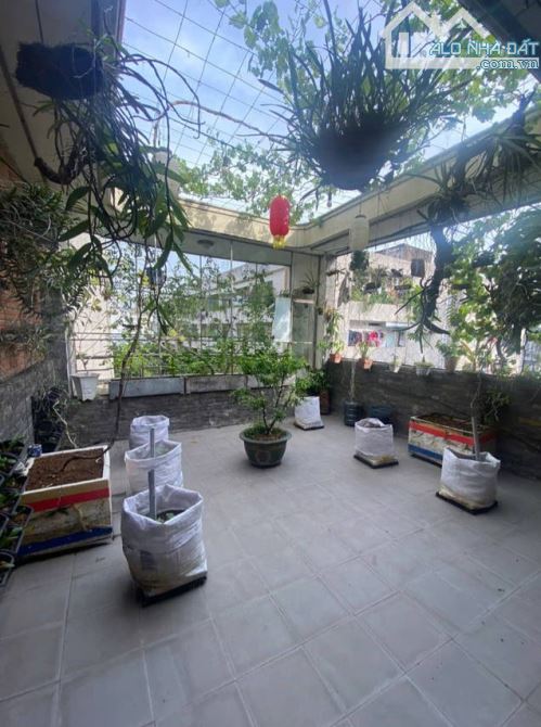 nhà bán quận 3 vị trí đẹp trần quang diệu, gần lê văn sỹ, đường 12m, xe hơi vào nhà. 16,5 - 7